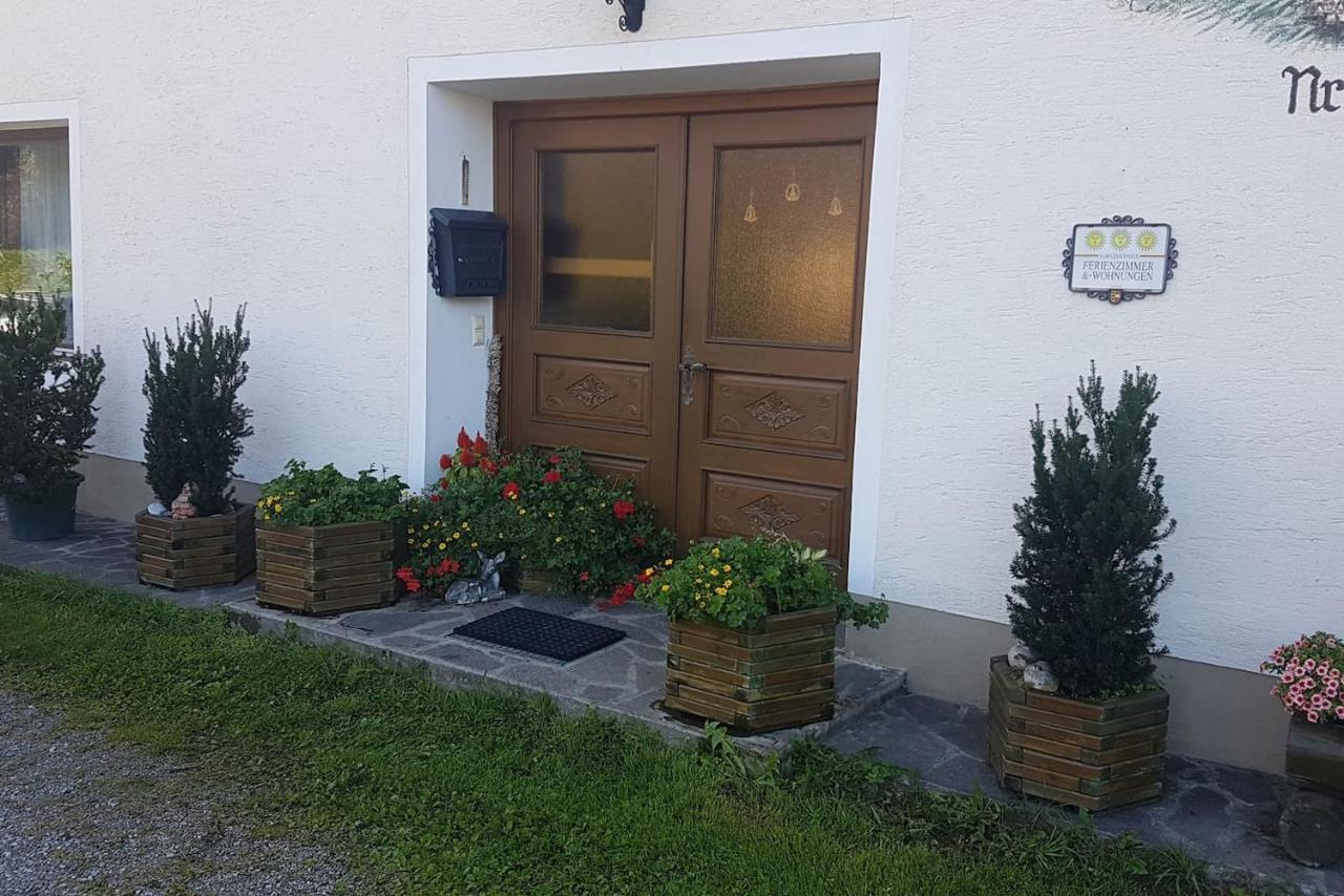 Guesthouse Schoba Typ D Kirchbach  ภายนอก รูปภาพ